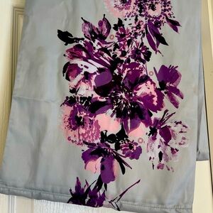 Lands’ End Scarf beautiful colors and gently used